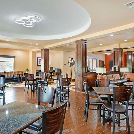 Best Western Plus Goliad Inn & Suites Εξωτερικό φωτογραφία