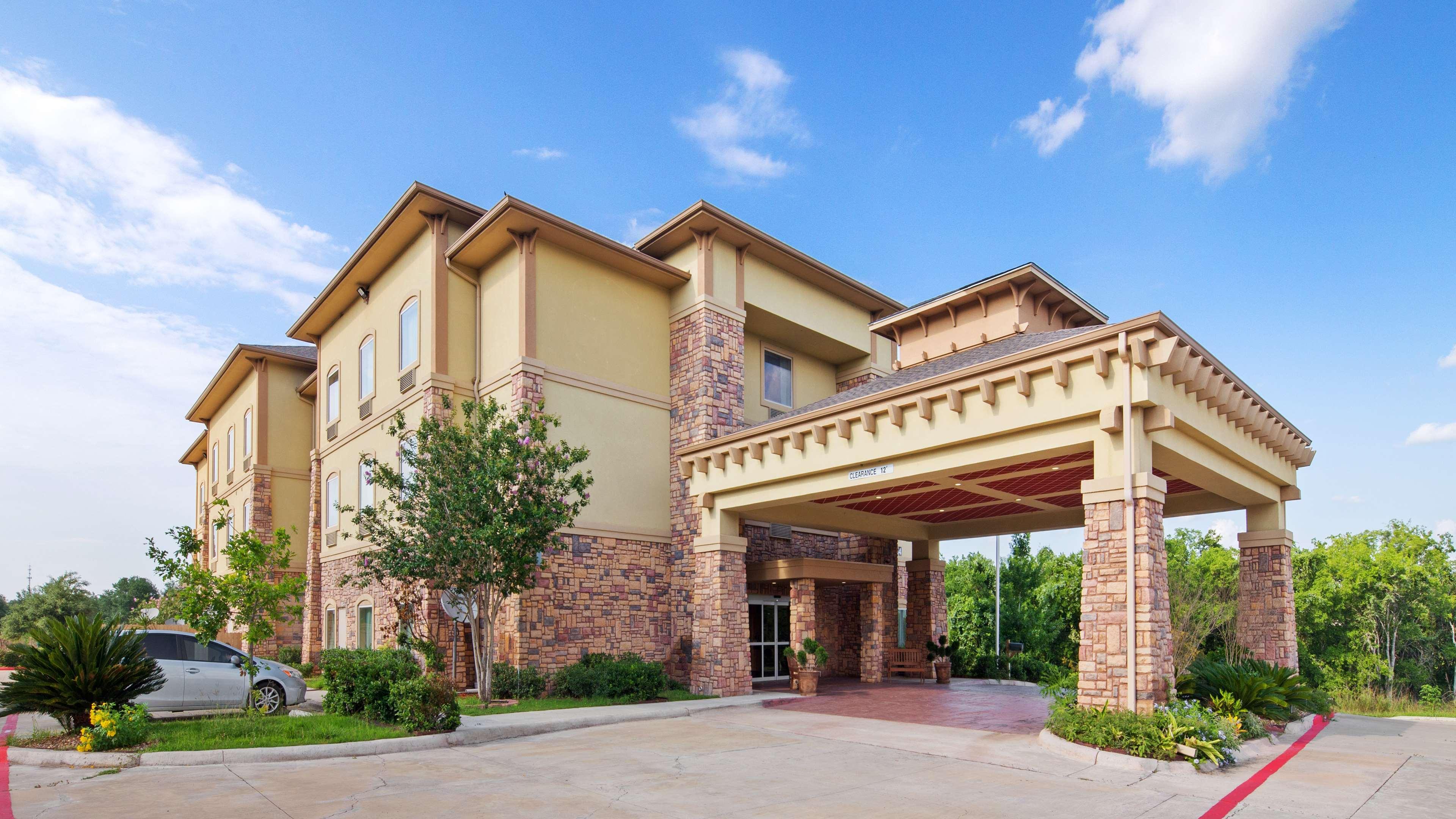 Best Western Plus Goliad Inn & Suites Εξωτερικό φωτογραφία