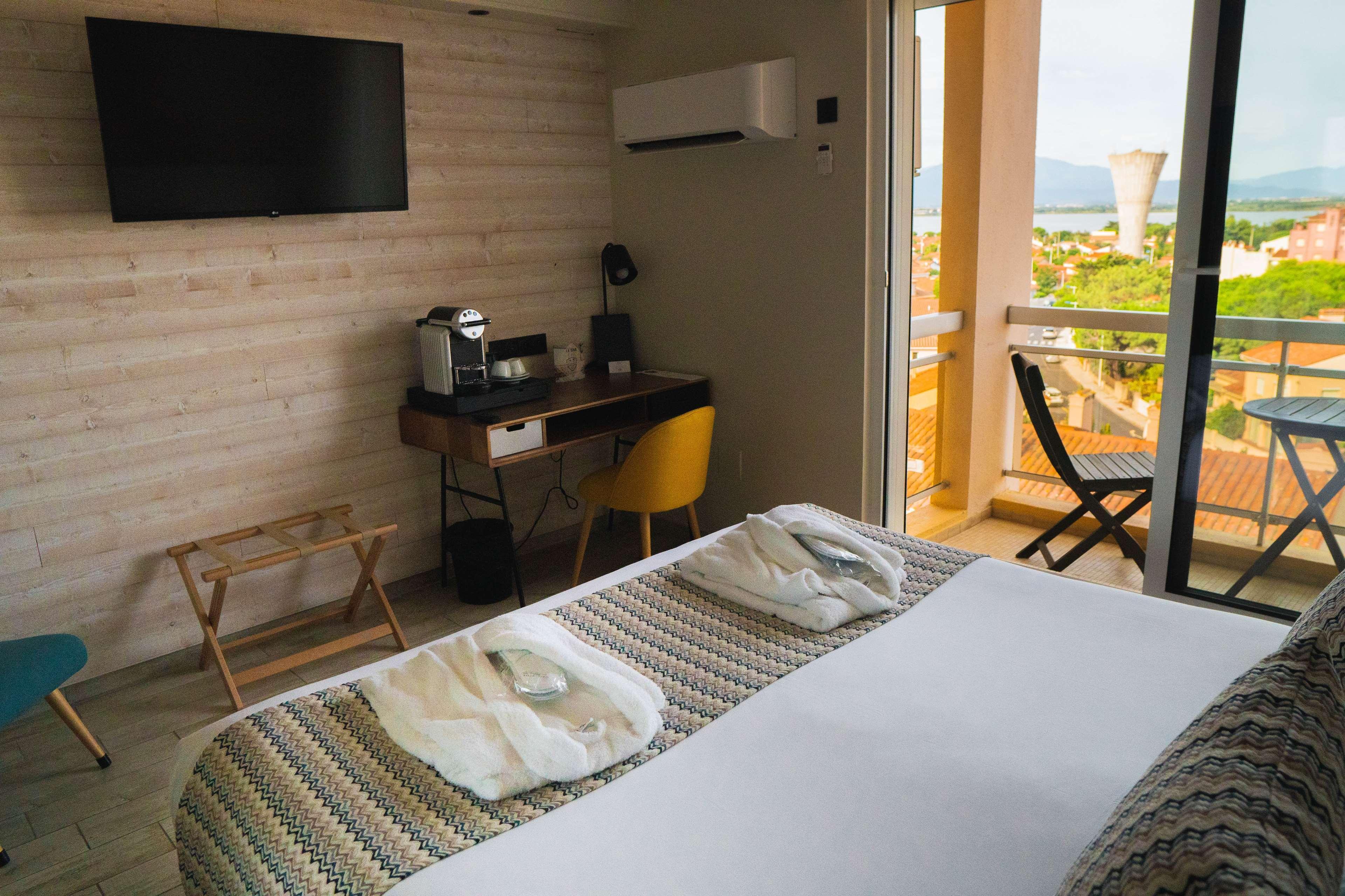 Best Western Plus Goliad Inn & Suites Εξωτερικό φωτογραφία