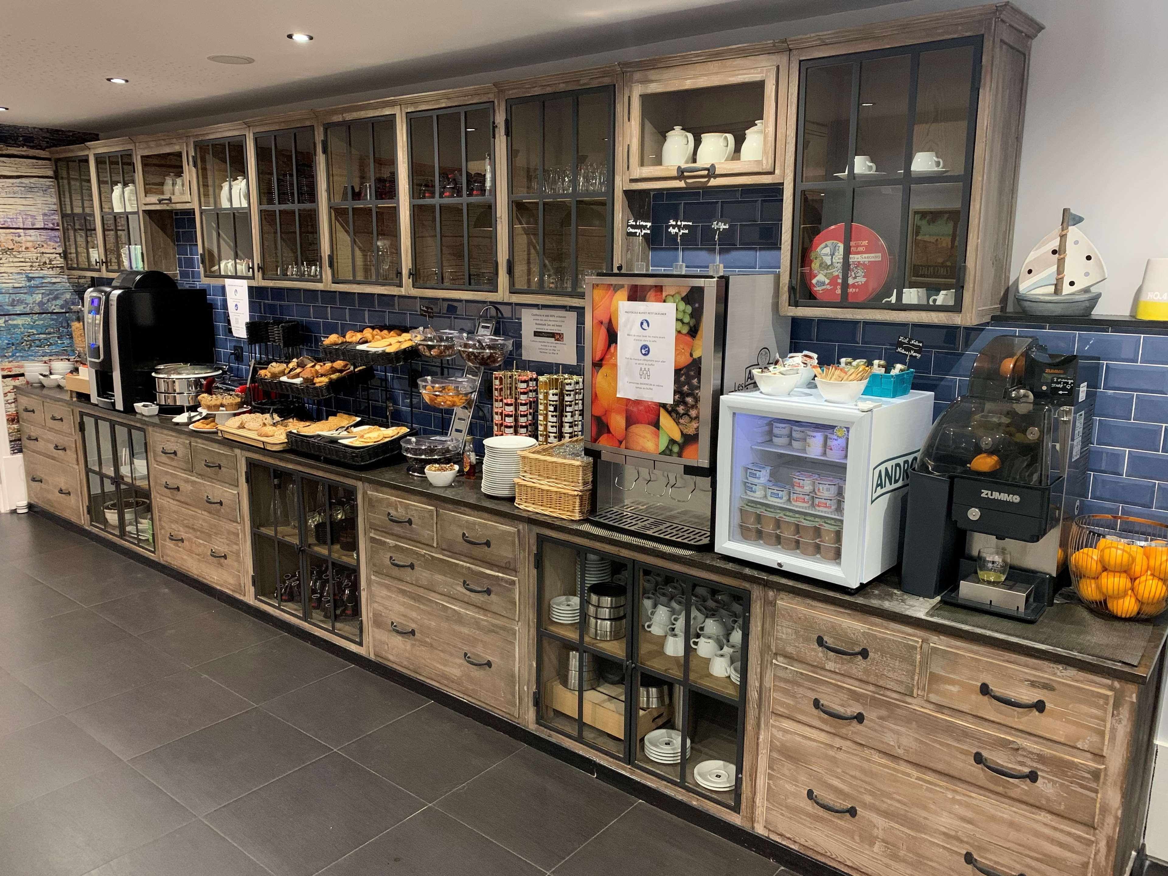Best Western Plus Goliad Inn & Suites Εξωτερικό φωτογραφία
