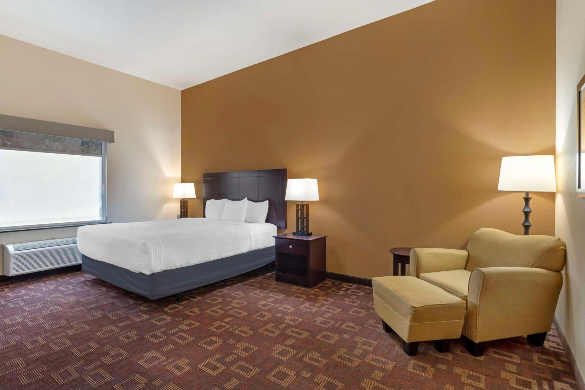 Best Western Plus Goliad Inn & Suites Εξωτερικό φωτογραφία